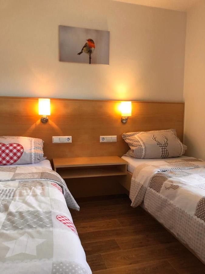 Ferienhaus Moni Mit 2 Separaten Wohnungen Am Silbersee Frielendorf Eksteriør bilde